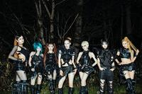 フジロックに初出演したＸＧ（左からＨＡＲＶＥＹ、ＨＩＮＡＴＡ、ＪＵＲＩＡ、ＪＵＲＩＮ、ＣＨＩＳＡ、ＣＯＣＯＮＡ、ＭＡＹＡ）