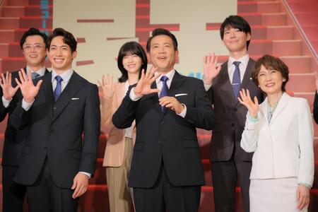 （前列左から）有澤樟太郎、別所哲也、一路真輝（後列同）上川一哉、林瑠奈、山崎大輝（撮影・吉澤敬太）