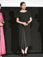 堀田真由＝都内