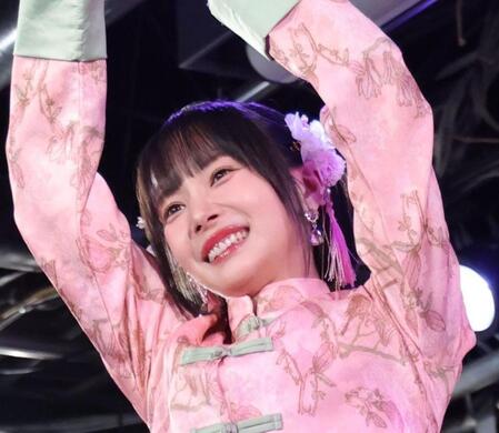 ミニライブを開催した岡田紗佳＝２６日