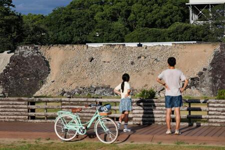 崩落した熊本城の石垣
