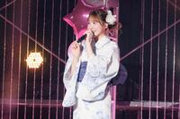 浴衣姿で歌う櫻井優衣（ｐｈｏｔｏ　ｂｙ　Ｖｉｏｌａ　Ｋａｍ）