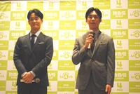 トークするＭＢＳ新人アナウンサーの鈴木充喜（右）と戸嶋将英