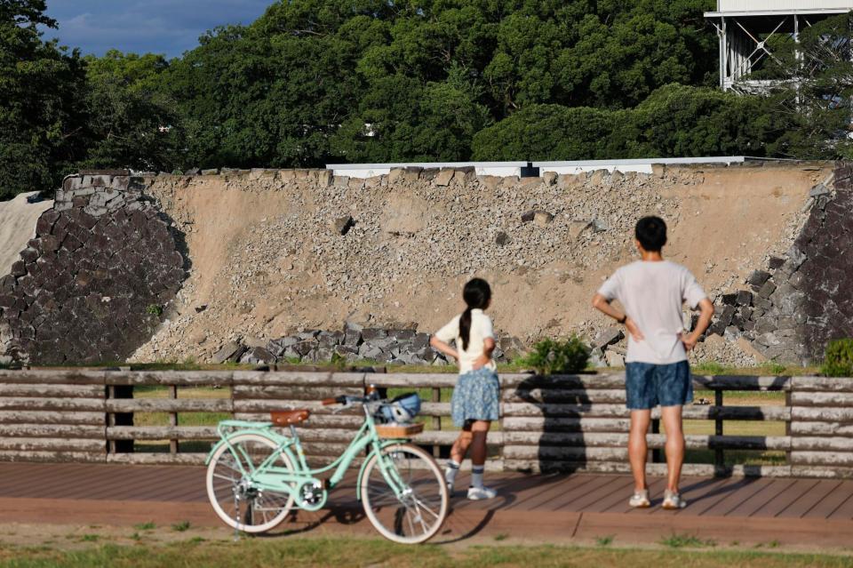 崩落した熊本城の石垣