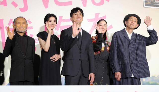 　豪華キャストが集結（左から）片岡鶴太郎、柴咲コウ、西島秀俊、黒木華、宮藤官九郎（撮影・吉澤敬太）