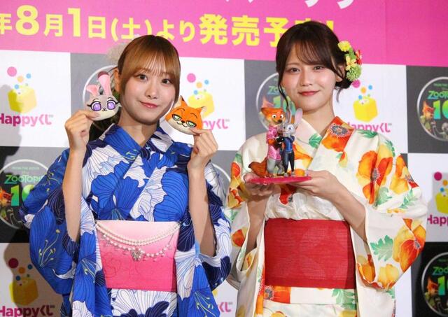 浴衣姿で登場した瀧脇笙古（左）と高松瞳