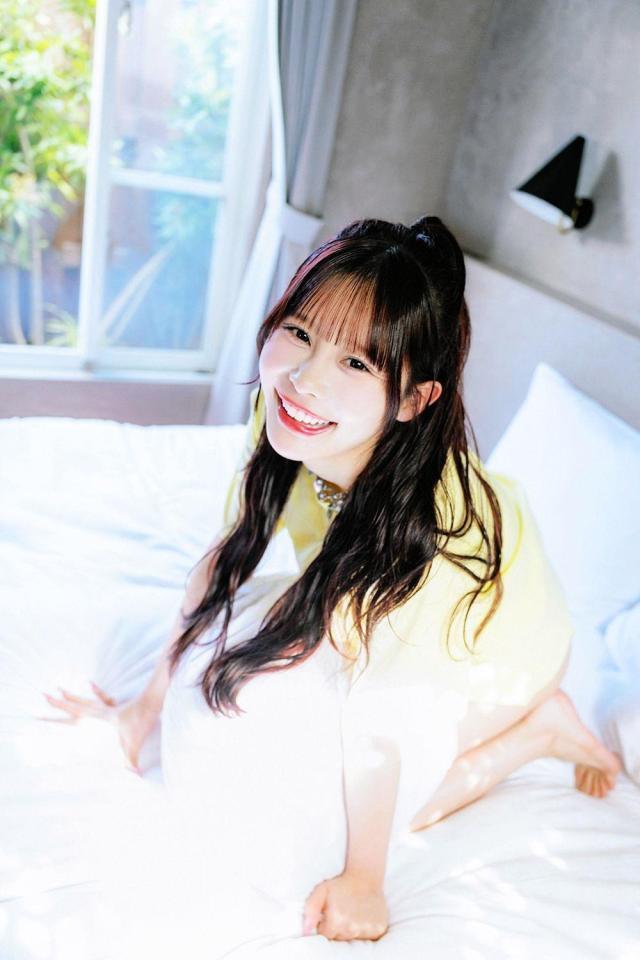 「ＣＡＮＤＹ　ＴＵＮＥ　村川緋杏１ｓｔ写真集　ｔｈｅ　Ｂｉｂｉａｎ」（宝島社）から