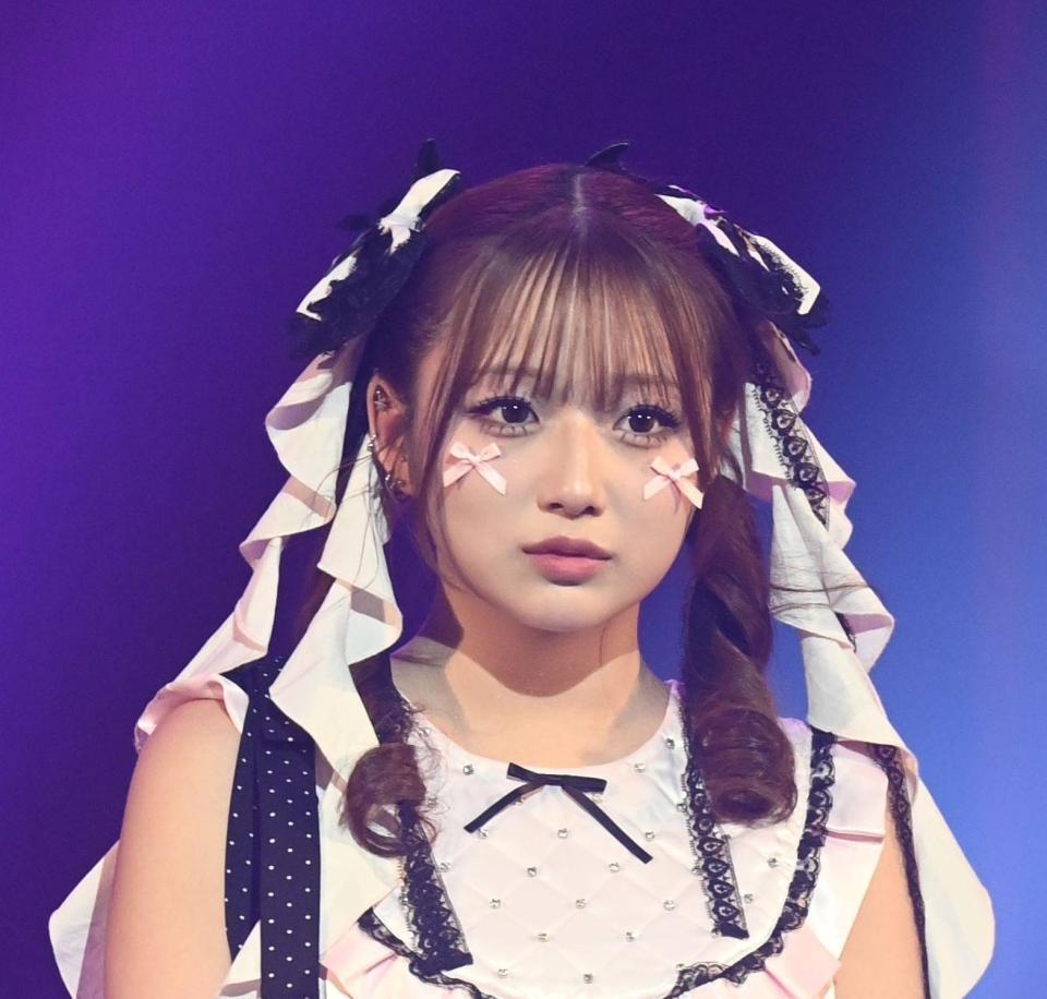 堂々とランウェイを歩く希空＝２９日、Zepp Haneda