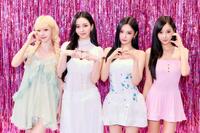 キュートなルックスを披露したａｅｓｐａの（左から）ＷＩＮＴＥＲ、ＫＡＲＩＮＡ、ＮＩＮＧＮＩＮＧ、ＧＩＳＥＬＬＥ