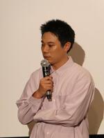 涙を流す上坂龍之介監督