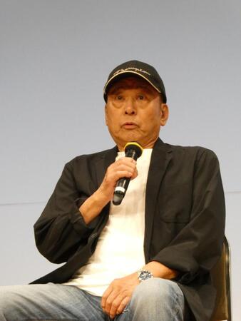 トークを行う伊吹剛