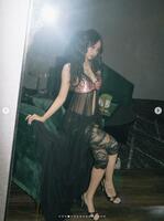 ジェニーの公式インスタグラム＠ｊｅｎｎｉｅｒｕｂｙｊａｎｅより　足の甲のタトゥーが話題に