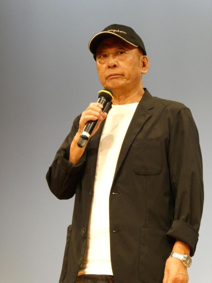 トークを行う伊吹剛