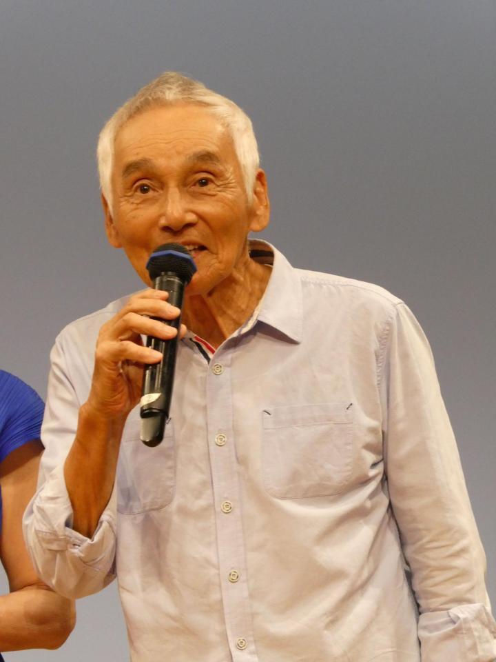 トークを行う岡本富士太