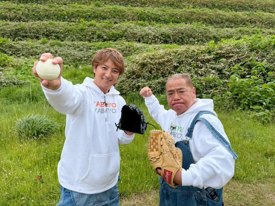 充電旅ＳＰに出演する上地雄輔（左）と出川哲朗