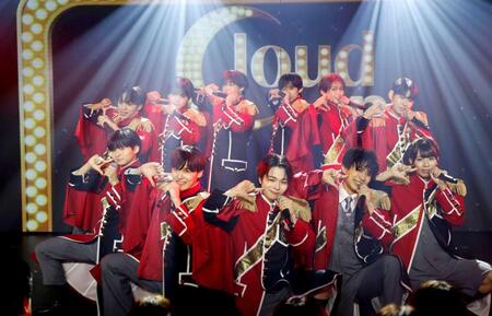 「Ｗｅ’ｒｅ　Ｃｌｏｕｄ　ｔｅｎ」で幕開けしたＣｌｏｕｄ　ｔｅｎ