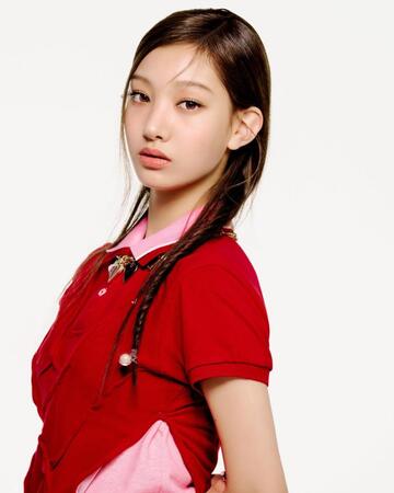 ＴＵＩＤＥの公式インスタグラム＠＠ＴＵＩＤＥ＿ｏｆｆｉｃｉａｌより　ジヒョの妹・ソヨンがＴＵＩＤＥメンバーとしてデビュー