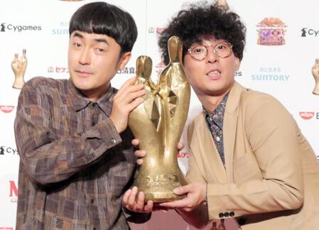 たくろう・赤木裕（左）ときむらバンド