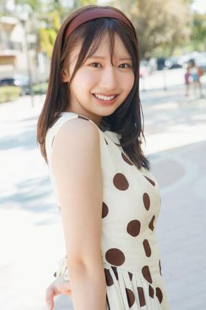 ⓒ日向坂４６　藤嶌果歩　１ｓｔ写真集「果実の歩幅」／集英社　撮影／菊地泰久