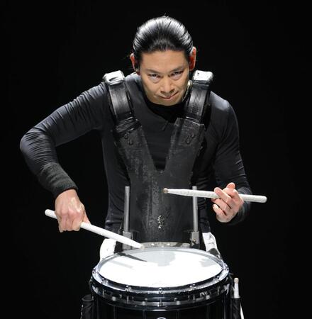 圧巻の演奏で魅せる石川直（撮影・吉澤敬太）