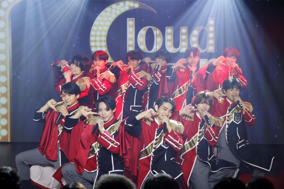 公演を盛り上げたＣｌｏｕｄ　ｔｅｎ