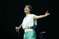 ツアー最終日で笑顔を見せる今井美樹
