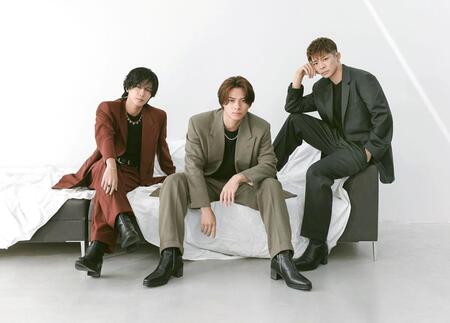 「Ｎｕｍｂｅｒ＿ｉ」の（左から）神宮寺勇太、平野紫耀、岸優太ⒸＴＯＢＥ　Ｃｏ．，　Ｌｔｄ．