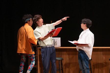 （左から）今井隆文、濵田崇裕、浜野謙太
