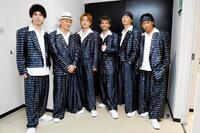 ツアー初日を迎えたＤＡ　ＰＵＭＰの（左から）ＹＯＲＩ、ＩＳＳＡ、ＫＥＮＺＯ、Ｕ-ＹＥＡＨ、ＴＯＭＯ、ＫＩＭＩ