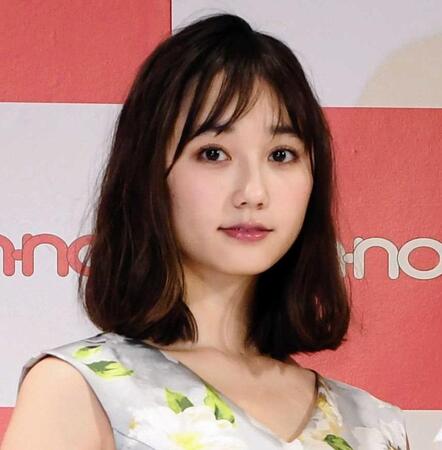 鈴木友菜