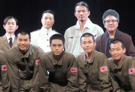 （前列左から）片岡滉史朗、中山脩悟、髙野皓平、石川大樹（後列同）岡澤由樹、渋谷天笑、岩永洋昭、錦織一清