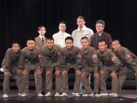 出席した（前列左から）渡口和志、伊藤セナ、片岡滉史朗、中山脩悟、野皓平、石川大樹、新井元輝（後列左から）岡澤由樹、渋谷天笑、岩永洋昭、錦織一清