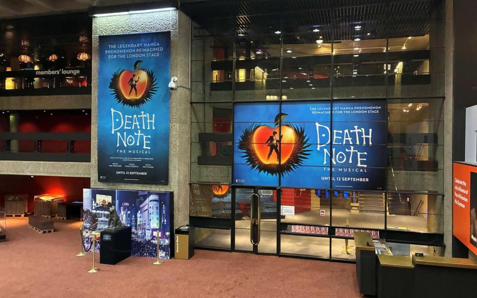 ロンドンで開幕したミュージカル「ＤＥＡＴＨ　ＮＯＴＥ」©大場つぐみ・小畑健／集英社　