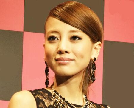 あびる優（２０１２年撮影）