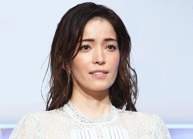 知念里奈の長男　欧州のバレエ団入団