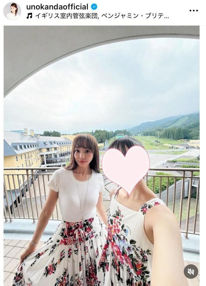 神田うののインスタグラム＠ｕｎｏｋａｎｄａｏｆｆｉｃｉａｌ（８月１０日付）より