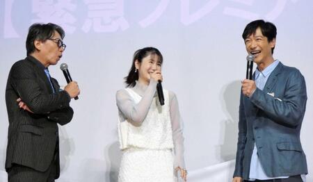 トークで盛り上がる（左から）生瀬勝久、小野花梨、堺雅人