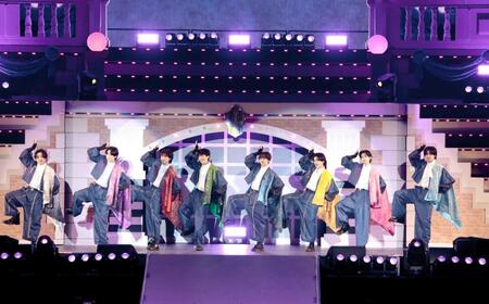 ｉｉＯＮＤＯの（左から）堀蒼寿、守本勝倶、三戸琳仁、畑駿平、三村航輝、宮本琉成、高橋夢人、大野遥斗