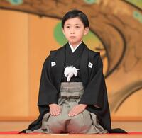 十三代目市川團十郎白猿襲名披露、八代目市川新之助初舞台演目発表記者会見での堀越勸玄（２０２２年７月撮影）