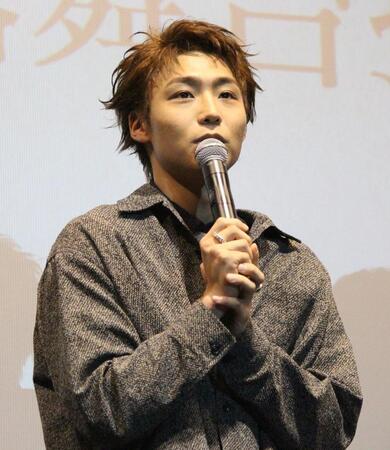 映画「ホーム　スイート　ホーム」完成披露舞台あいさつに登壇した八村倫太郎