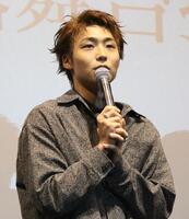 映画「ホーム　スイート　ホーム」完成披露舞台あいさつに登壇した八村倫太郎