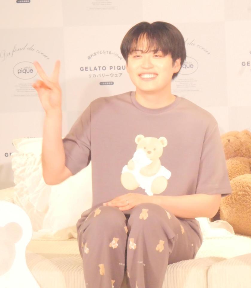指輪を装着して出席した池田直人