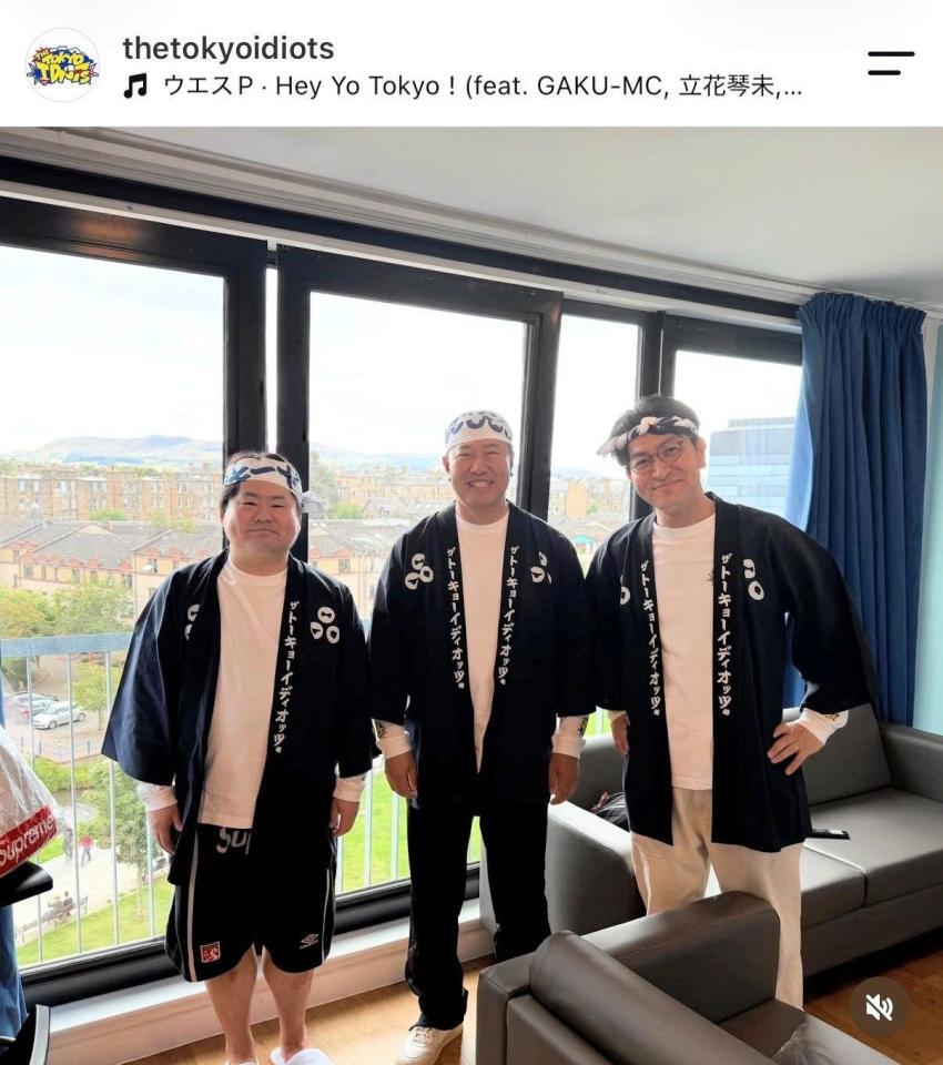 英・エディンバラに到着したとにかく明るい安村。ＴＨＥ　ＴＯＫＹＯ　ＩＤＩＯＴＳ公式インスタグラム＠ｔｈｅｔｏｋｙｏｉｄｉｏｔｓより