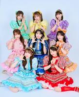 笑顔を見せるＣＵＴＩＥ　ＳＴＲＥＥＴの（前列左から）梅田みゆ、佐野愛花（中列中）桜庭遥花、増田彩乃、川本笑瑠（後列同）板倉可奈、古澤里紗、真鍋凪咲