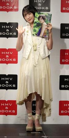 発売記念イベントに出席した生駒里奈