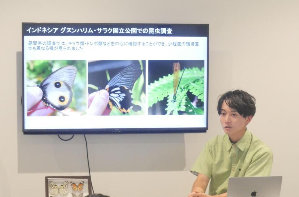 調査の報告を行う牧田習＝東京・オスカープロモーション本社