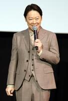 笑顔でトークする阿部サダヲ（撮影・千葉大輝）
