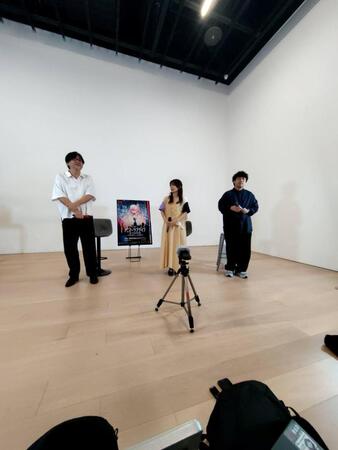 アニマーシブライブ「竜とそばかすの姫　-　ＰＲＯＪＥＣＴ　ＬＡＹＲＡ　-　」　開催記念スペシャルトークセッションに参加したｍｉｗａ（中央）