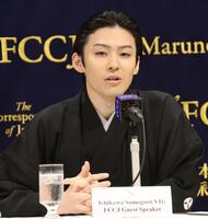 会見する市川染五郎（撮影・佐々木彰尚）