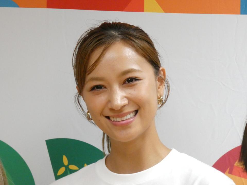 会見を行った高橋ユウ